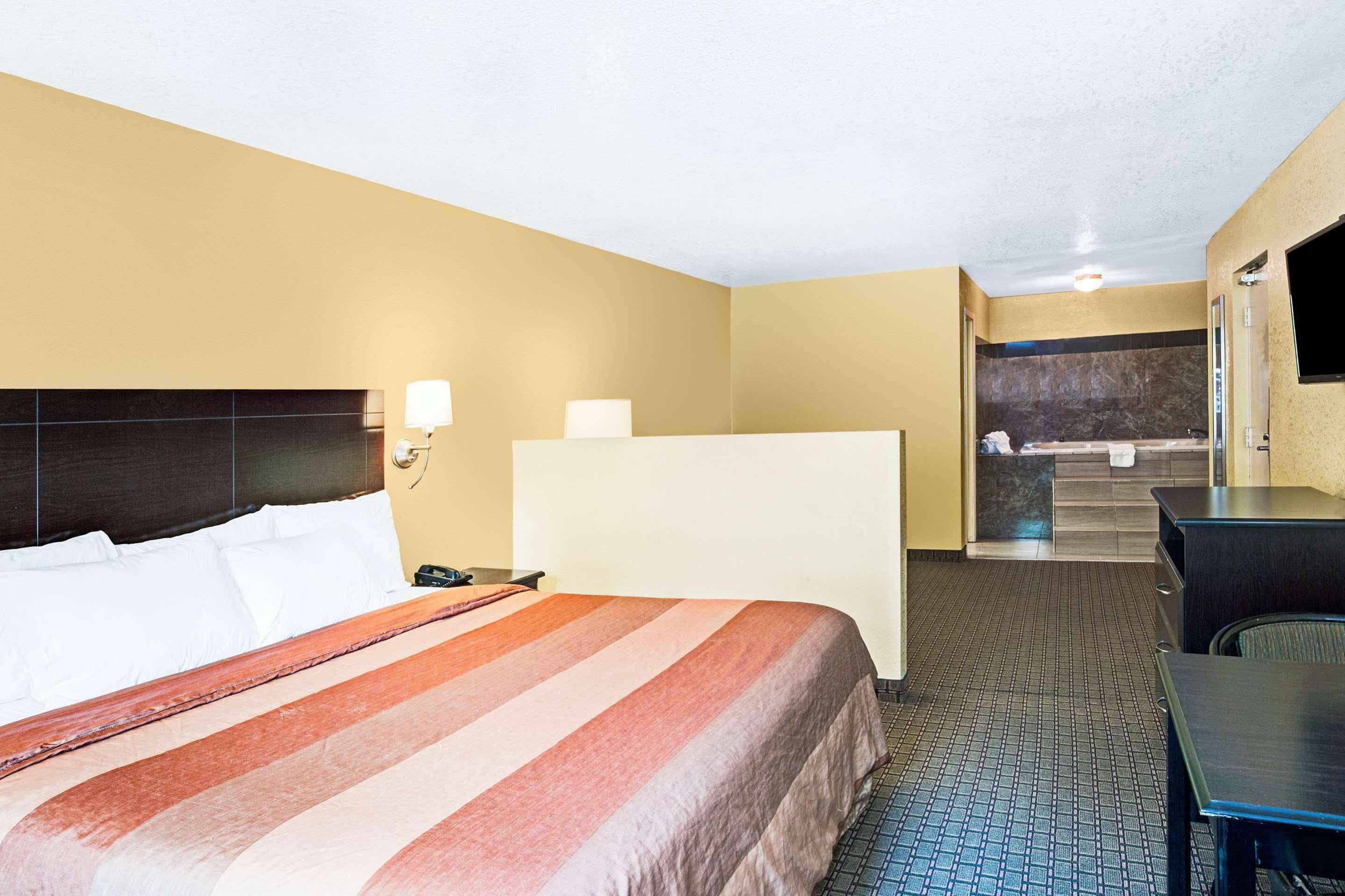 Days Inn & Suites By Wyndham Downtown Gatlinburg Parkway Zewnętrze zdjęcie