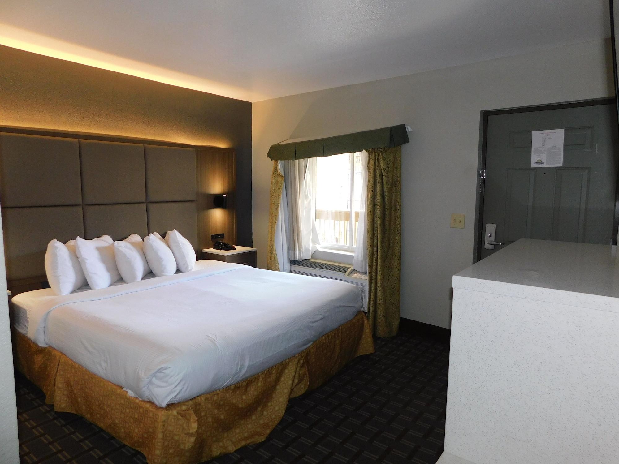 Days Inn & Suites By Wyndham Downtown Gatlinburg Parkway Zewnętrze zdjęcie
