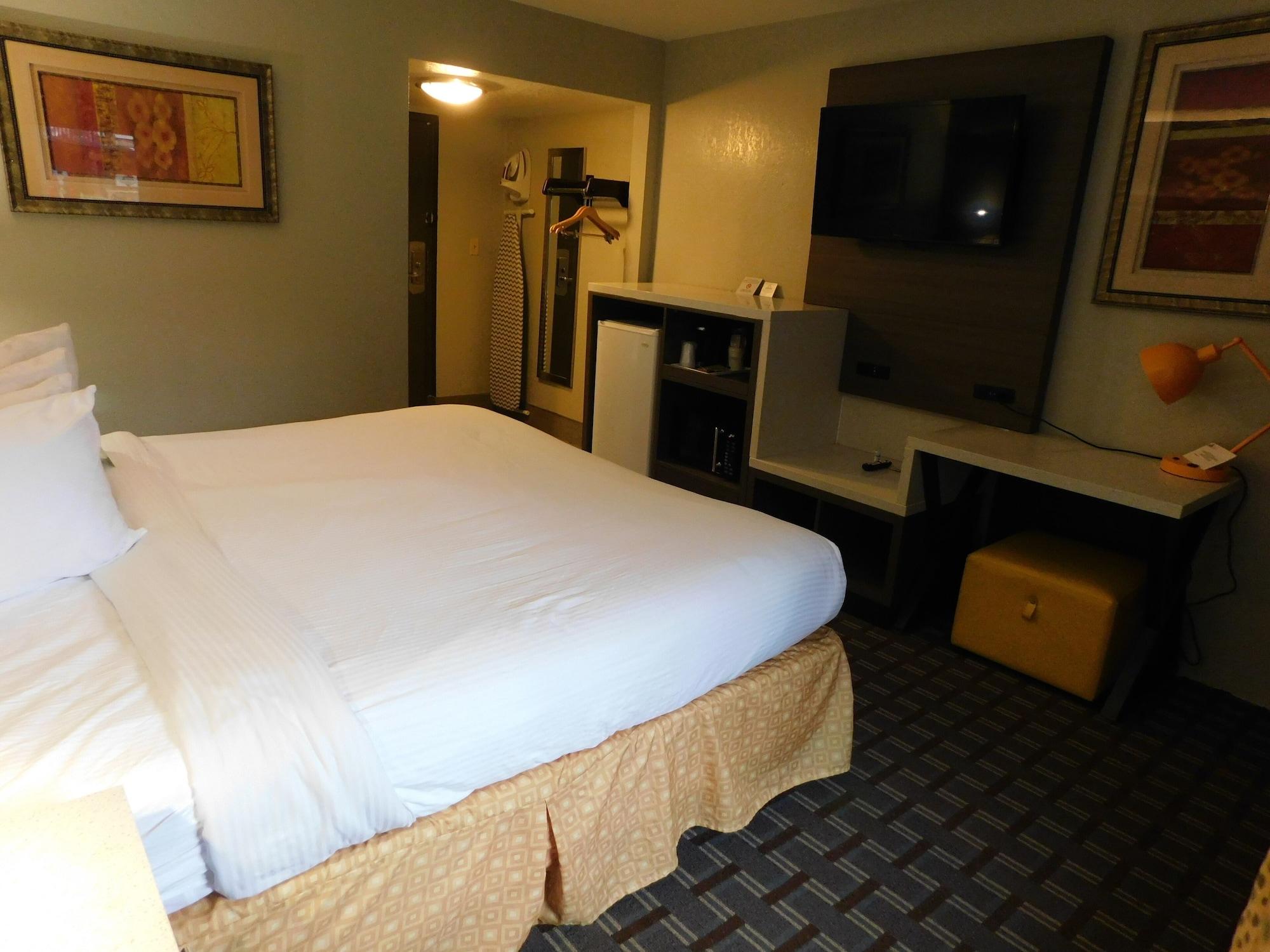 Days Inn & Suites By Wyndham Downtown Gatlinburg Parkway Zewnętrze zdjęcie