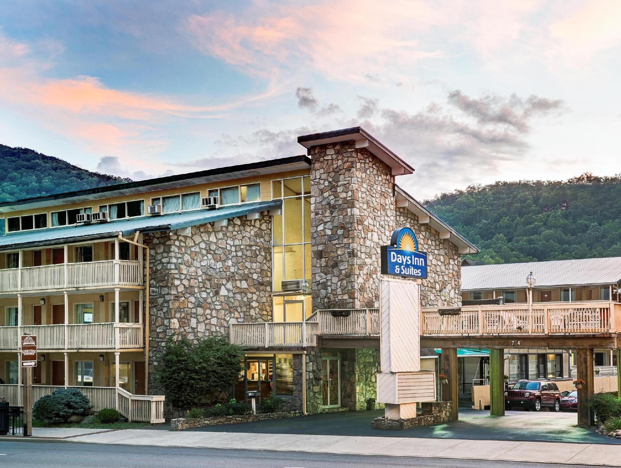Days Inn & Suites By Wyndham Downtown Gatlinburg Parkway Zewnętrze zdjęcie