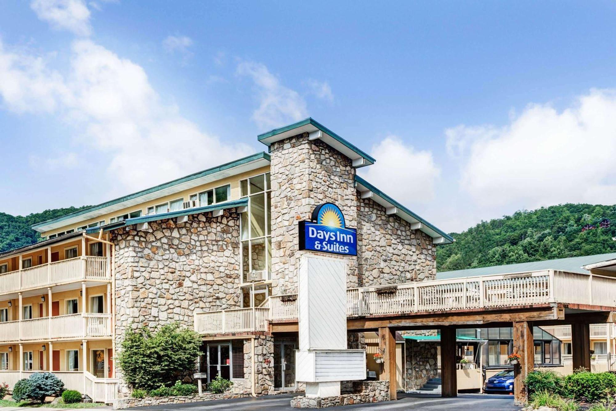 Days Inn & Suites By Wyndham Downtown Gatlinburg Parkway Zewnętrze zdjęcie